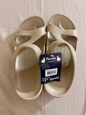 Women’s Z Sandal — Cream Sandals